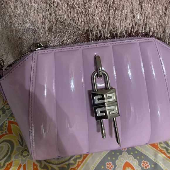 Givenchy Lilac Quilted Patent Leather Bag - Picture 2 of 6